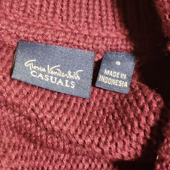 Fat button short sleeve sweater - Picture 7 of 8